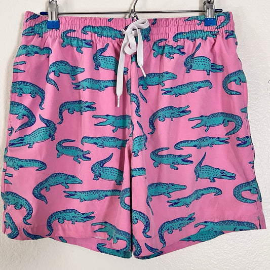 Chubbies (L) Glades Swim Trunks Shorts 5.5” Pink Alligator Mesh Liner Preppy AOP