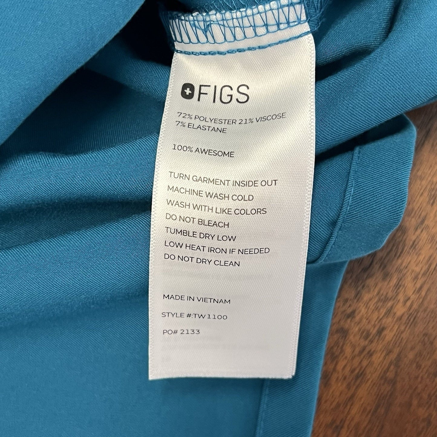 Figs Casma Three-Pocket (S) Scrub Top Pacific Blue Limited Edition PO 2133
