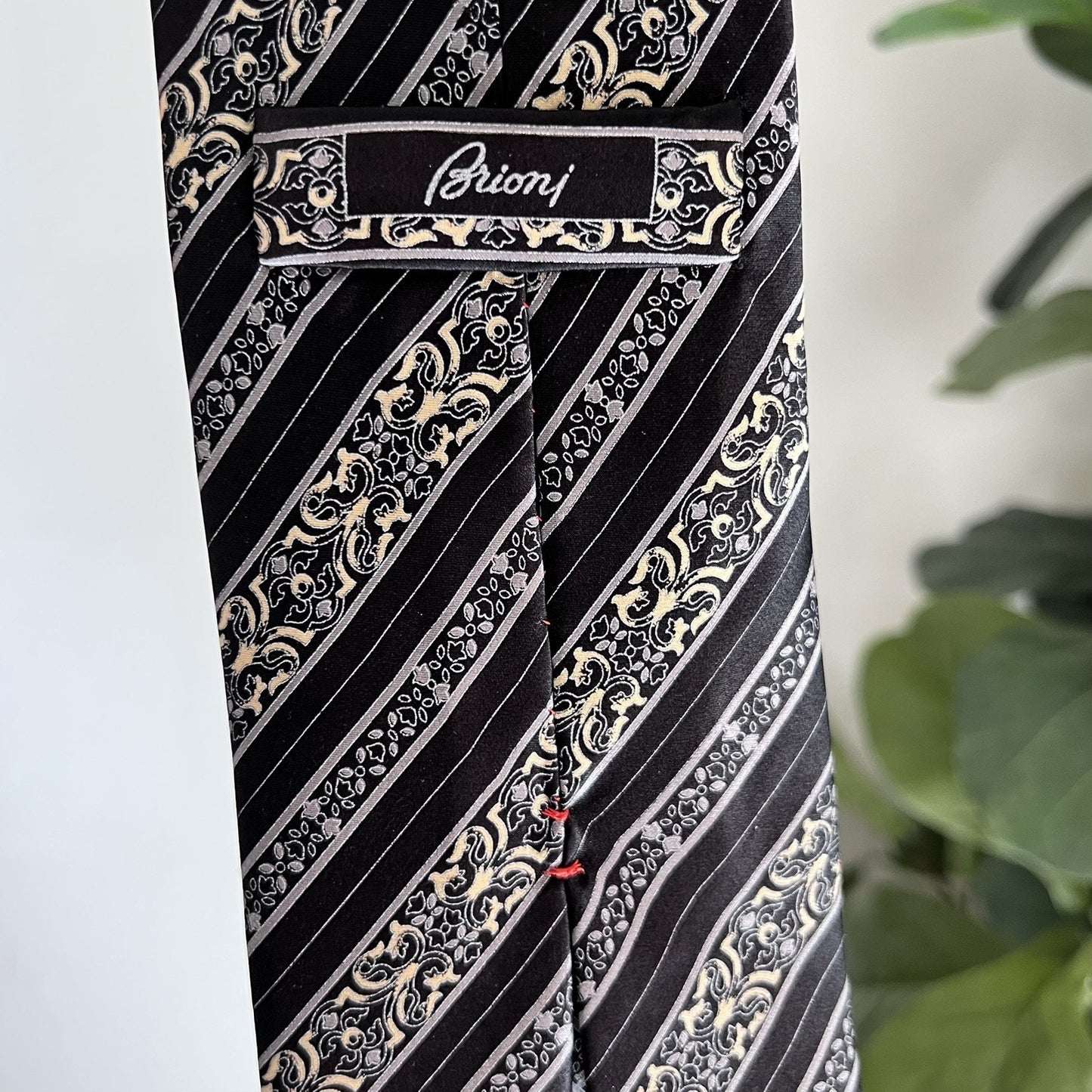 BRIONI Long Handmade 100% Silk Italian Designer Tie Black Silver Classic Rep Tie