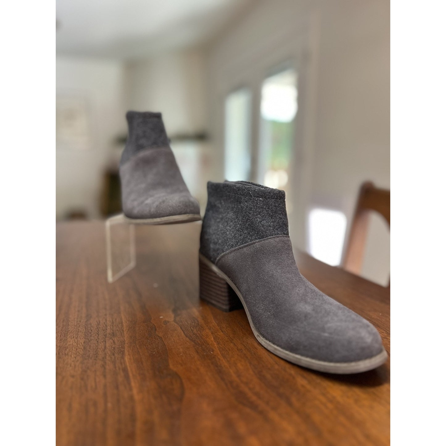 Toms Lacy Bootie Ankle Boot Gray Suede Felt Zipper Women’s Size 6