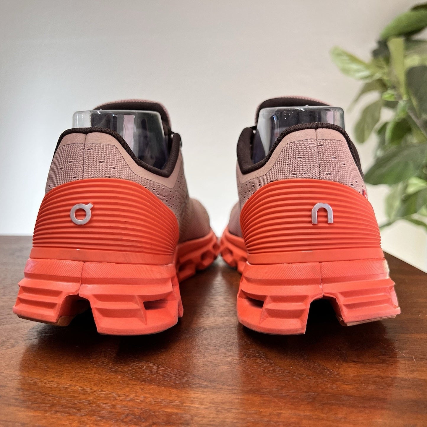 ON Cloudstratus Sz 6 Women Running Sneaker Shoe Rosebrown Flare Orange