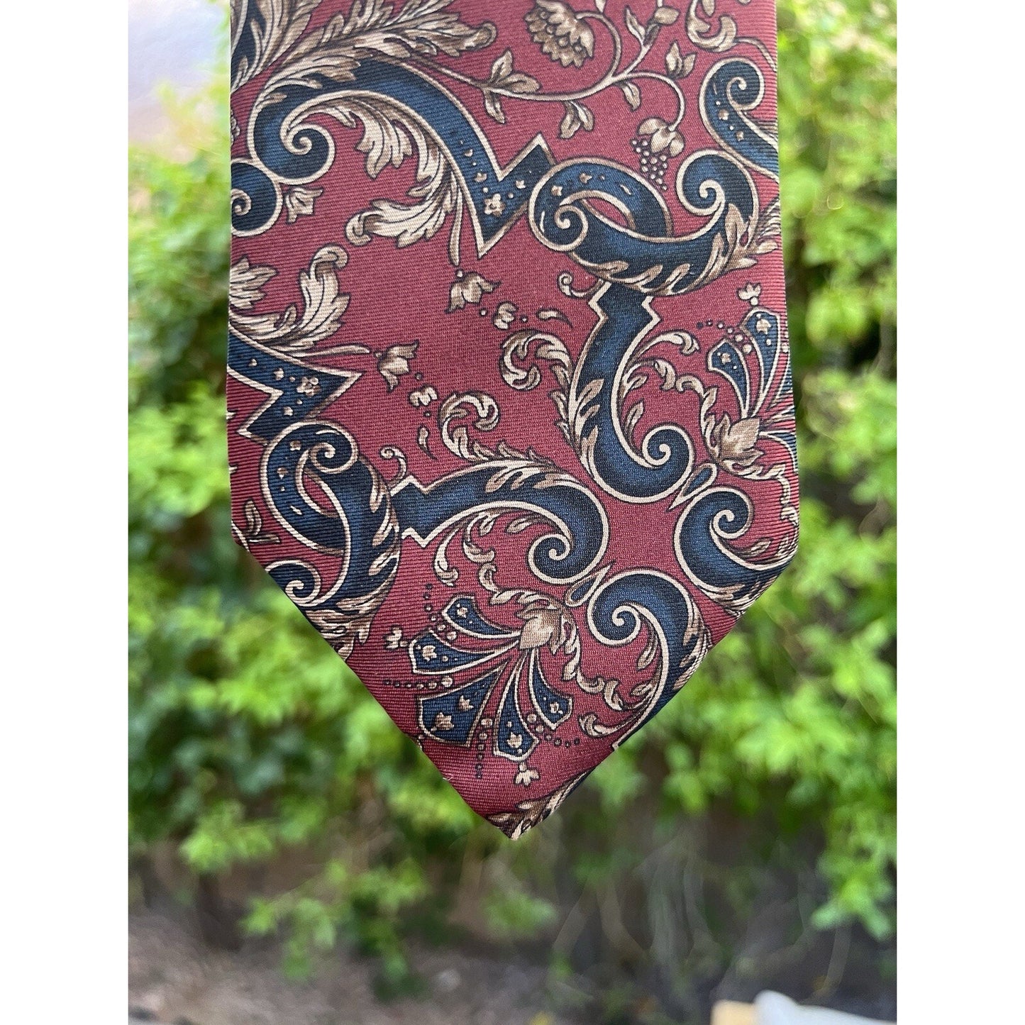 Christian Dior 100% Silk Designer Men’s Tie Paisley Necktie Made In Italy & USA