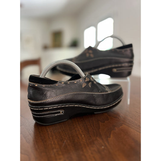 L' Artiste by Spring Step Burbank Leather Slip on Clogs EUR 37 Women’s Sz 7