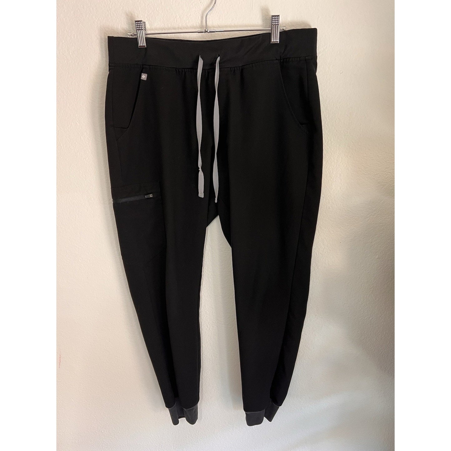 FIGS Zamora Jogger Women’s Scrub Pants PO# 3193 Size Large Style# W18SW2005