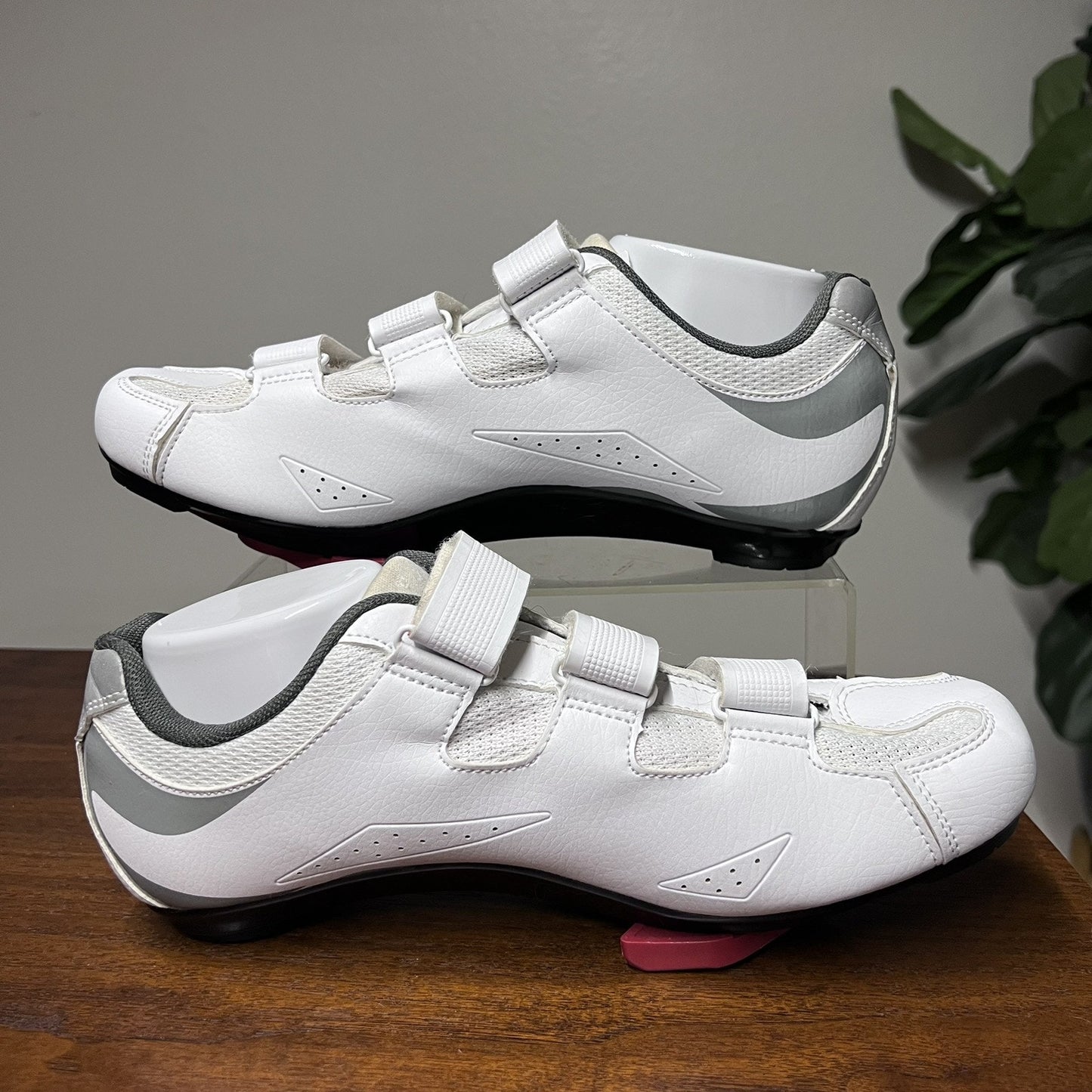 TOMMASO Womens (10.5) White Pista 100 Spin 3 Strap Indoor Cycling Shoe w/ Clips