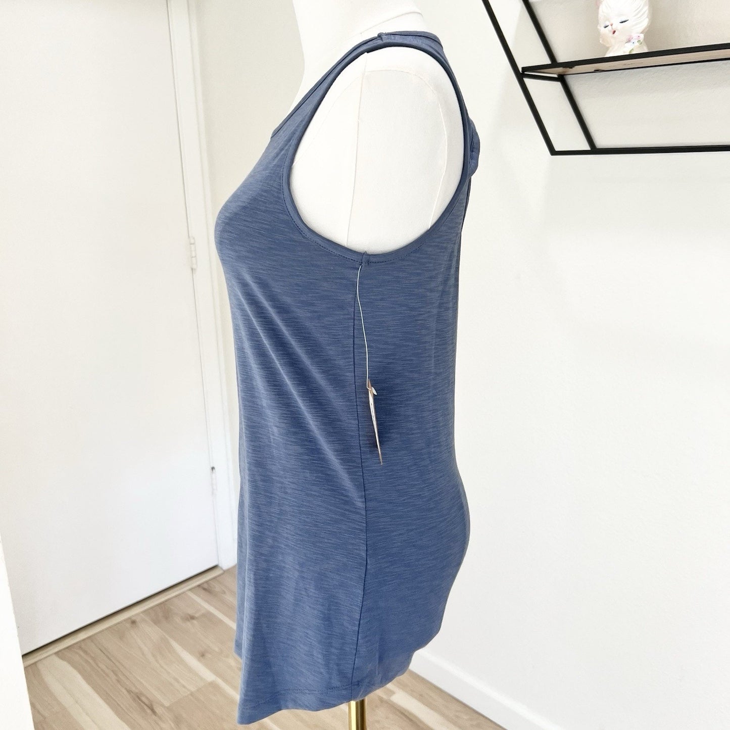Title Nine Sleeveless Tank Top XS Blue Athletic Tunic Bali Golf Open Back