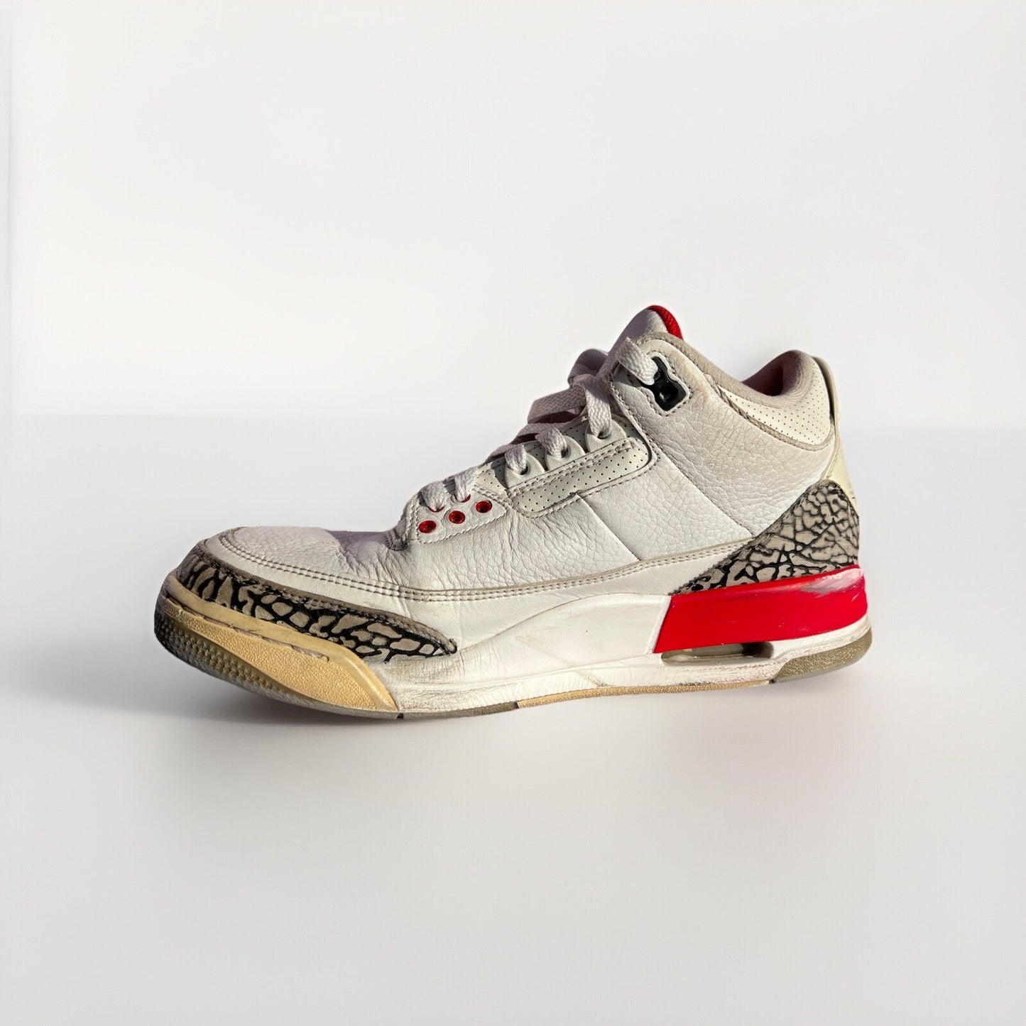 Nike Size 8.5 Air Jordan 3 Mid Cardinal Red