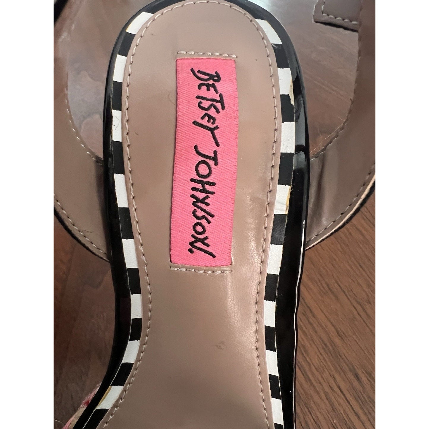 Betsey Johnson Polka Heeled Pom-Pom Adorned Platform Sandals Size 6