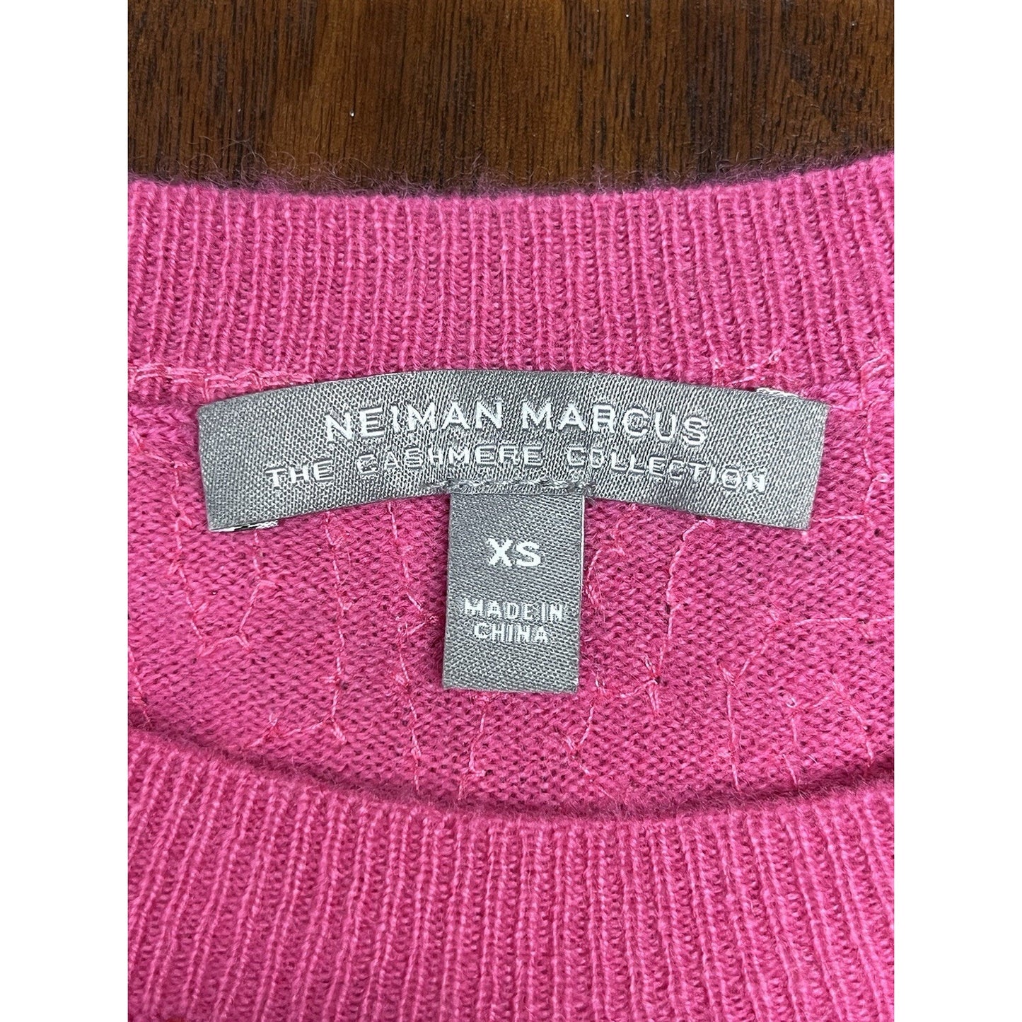 100% Cashmere XS Neiman Marcus Pink Sequin Long Sleeve Sweater Designer Classy