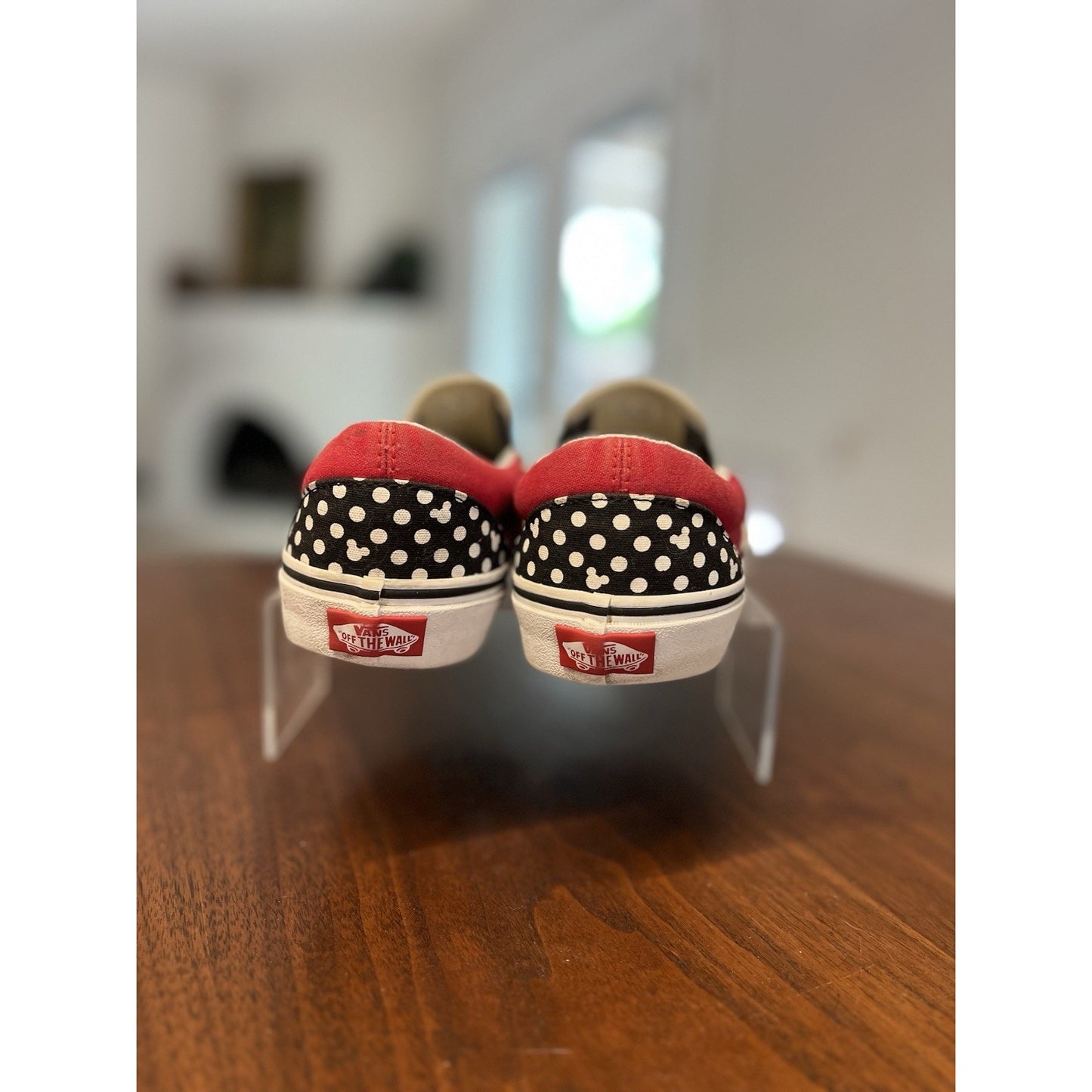 Vans Disney Minnie Mouse Slip-on Sneakers Black Polkadot Upper Women’s Size 10