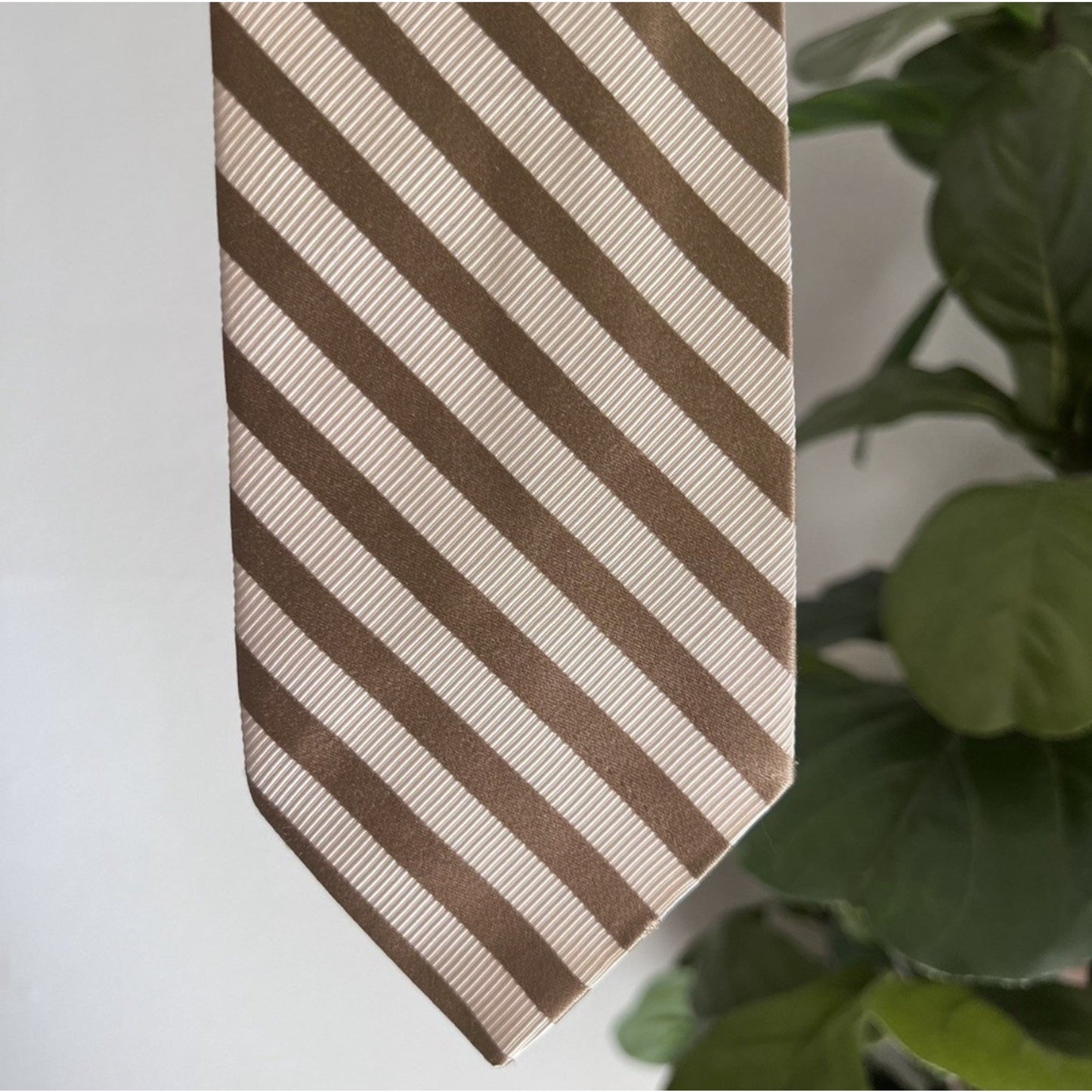 Façonnable Repp Tie Designer Handmade In France Necktie Gold Striped Silk Blend