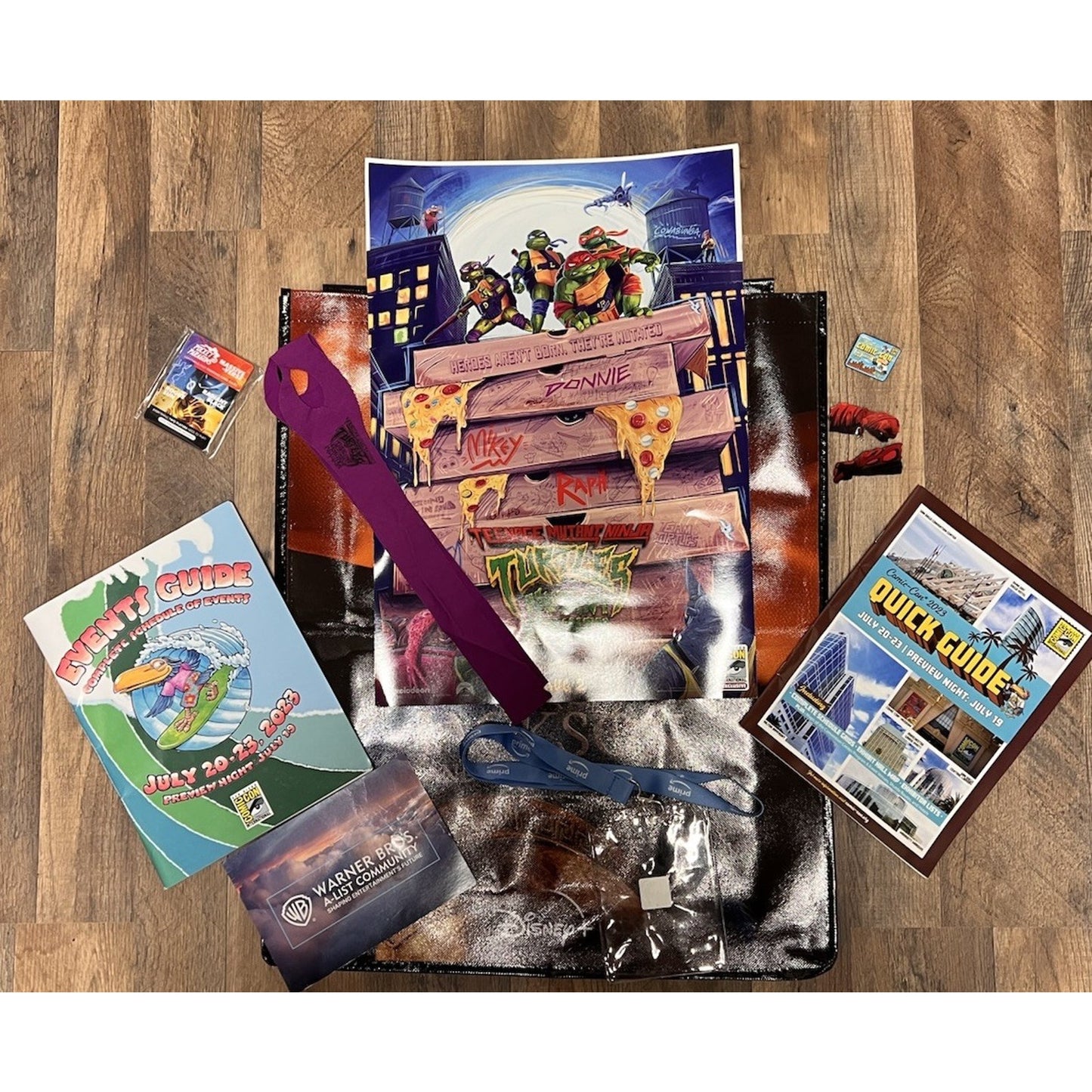 2023 San Diego Comicon Swag Bag Books Pins Movie Poster Movie Mask TMNT