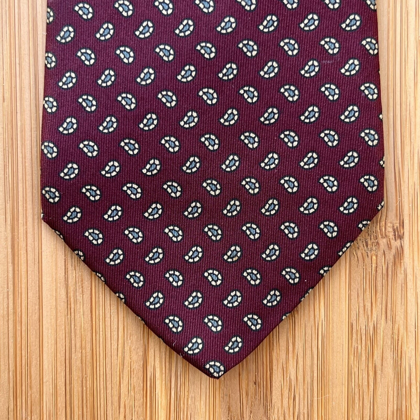 Yves Saint Laurent Long Designer Luxury Necktie YSL 100% Silk 3”x60” Made In USA