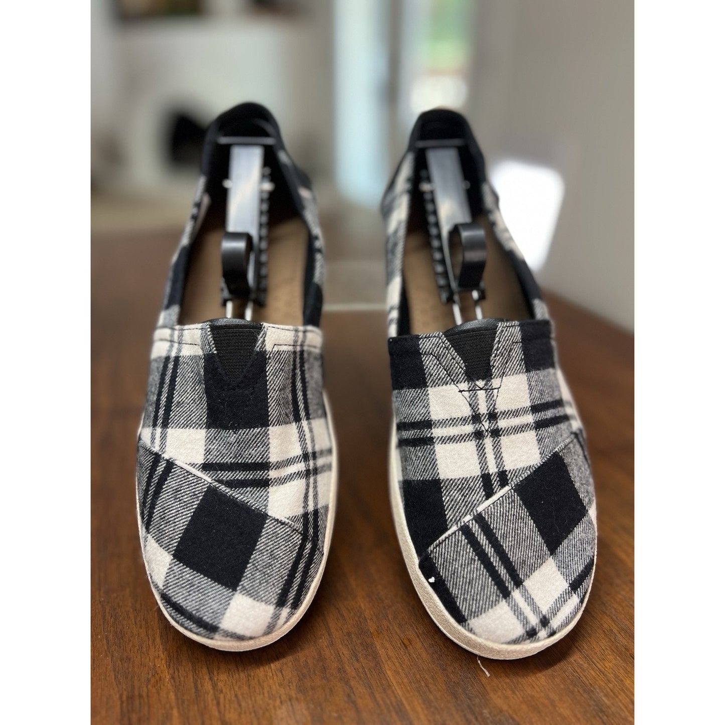 Toms Avalon Plaid Flannel Casual Slip-on Loafer Size 10 Sneaker Black & White