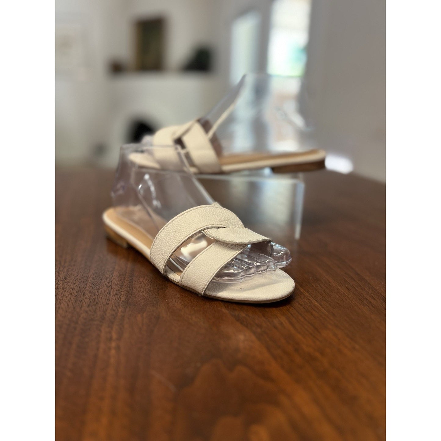 KAANAS Stradivarius Women’s White Leather Slip-on Sandals Women’s Size 7