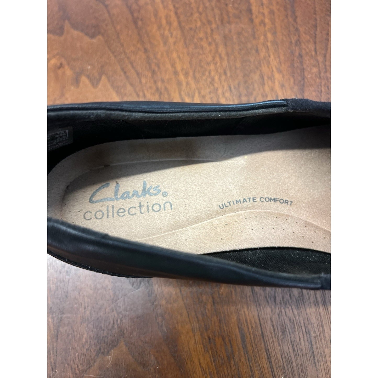 Clarks Collection Womans Black Leather Juliet Gem Slip On Shoes Size 38 / 7.5 US