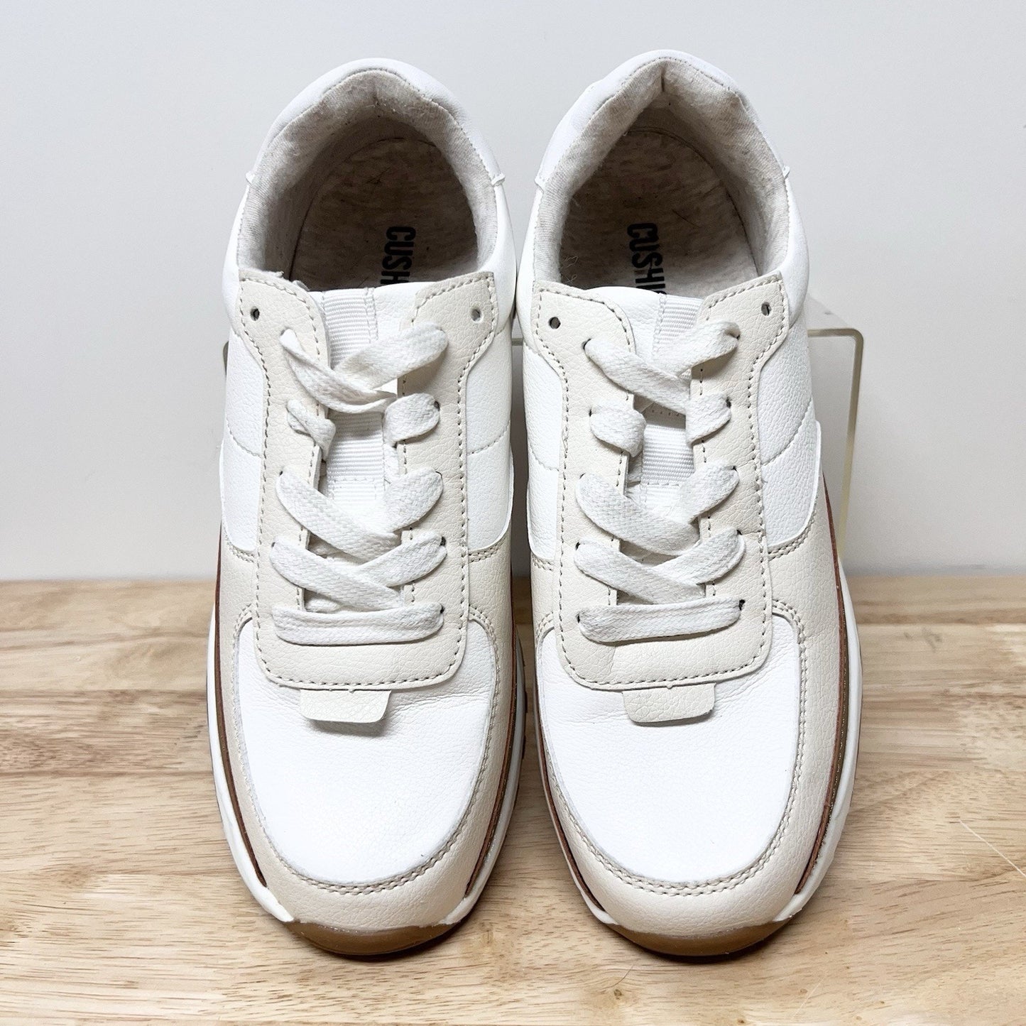 Cushionaire Women Platform 7M Score Sneaker Shoe Memory Foam Comfort White Tan