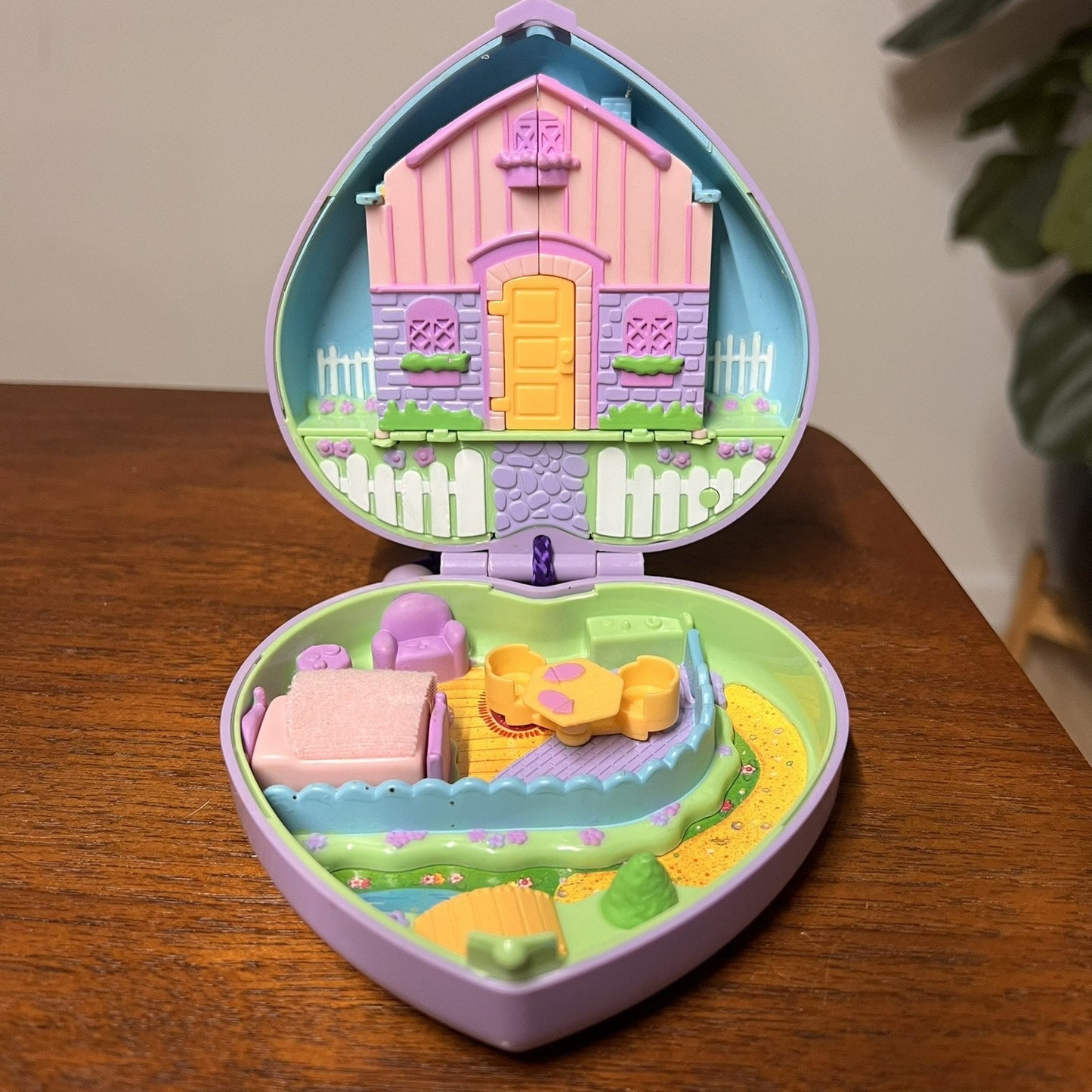 My Little Fairy Tales Red Riding Hood Compact Prime Time 1994 Travel Toy