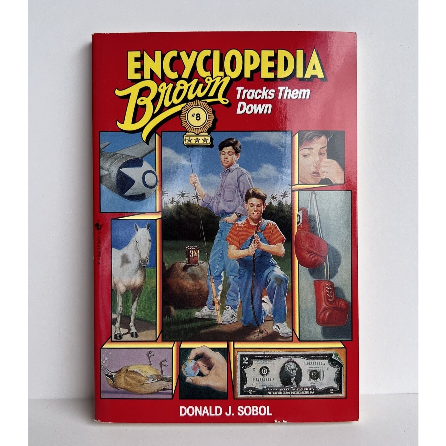 Vintage #8 Encyclopedia Brown Tracks Them Down Paperback Donald J. Sobol