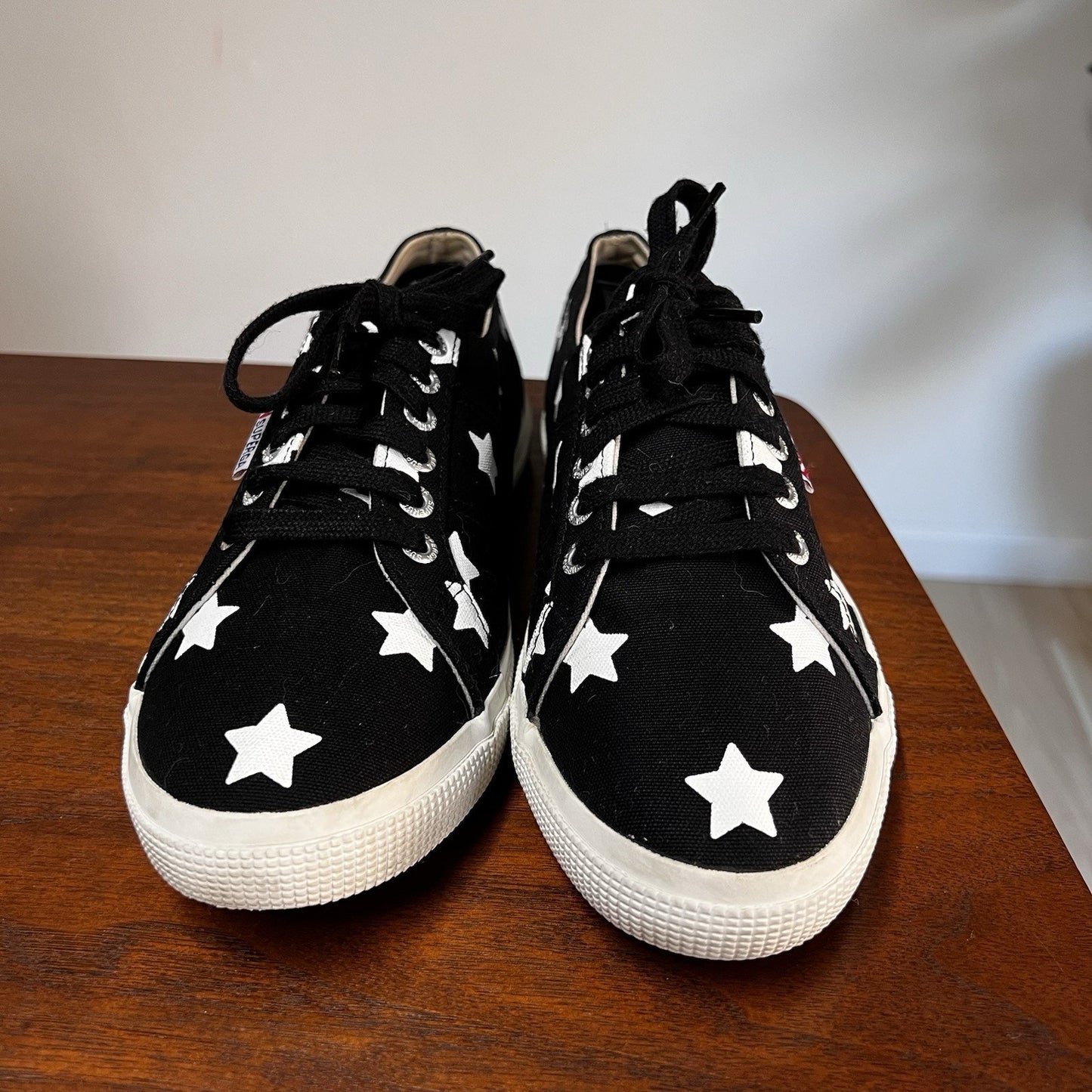 SUPERGA Unisex Black White Stars Canvas Low Top Sneaker 7 Men 8.5 Women 39.5 EU