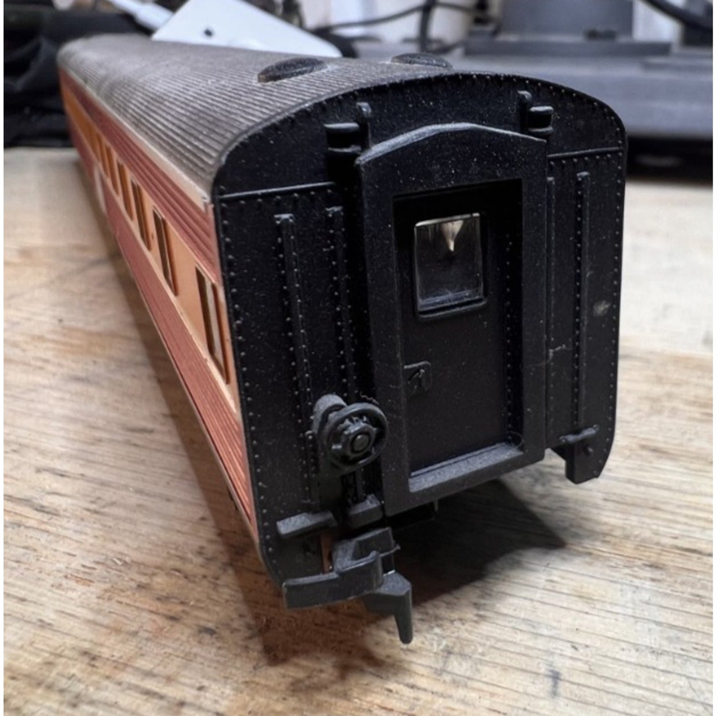 Vintage Bauchman Southern Pacific Daylight Smooth-Side Baggage Train Car