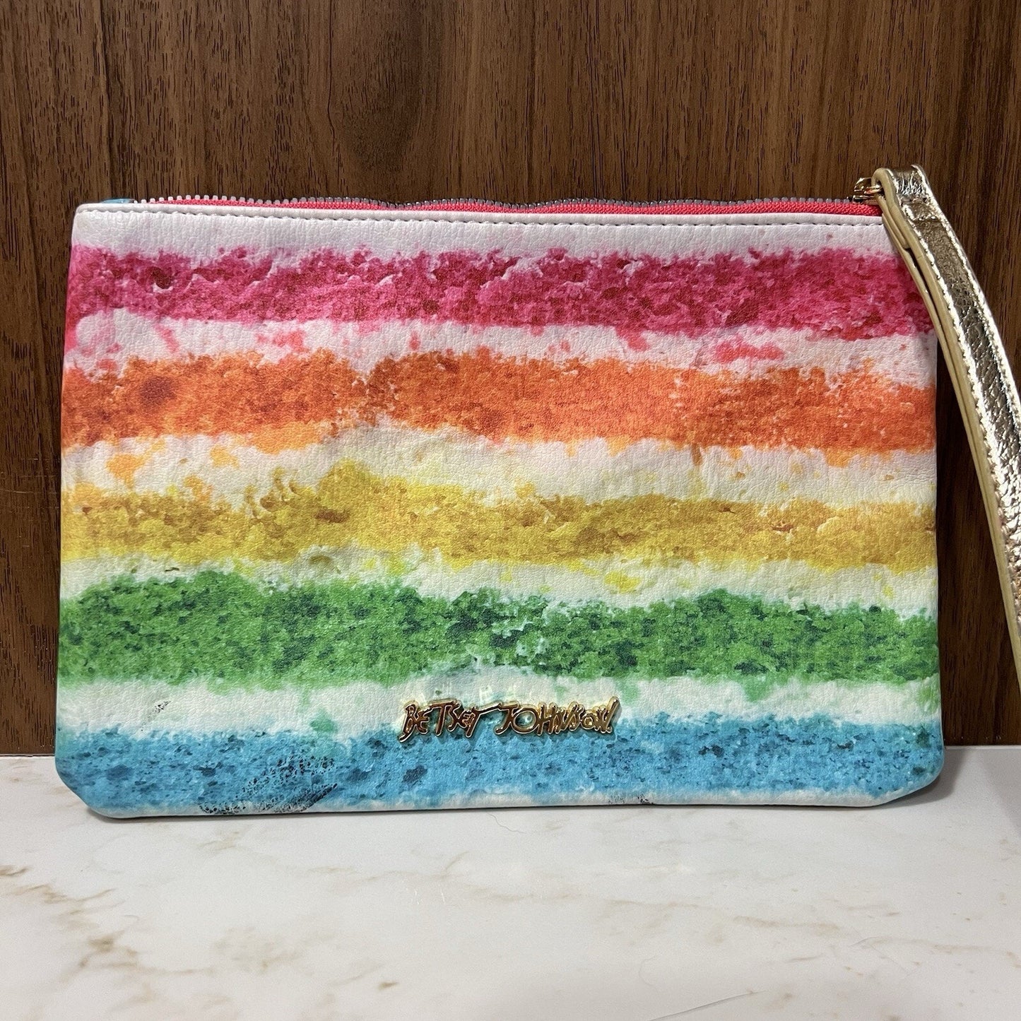 NWOT Betsey Johnson Rainbow Wristlet Wallet Purse Makeup Bag Cute Girly Gift