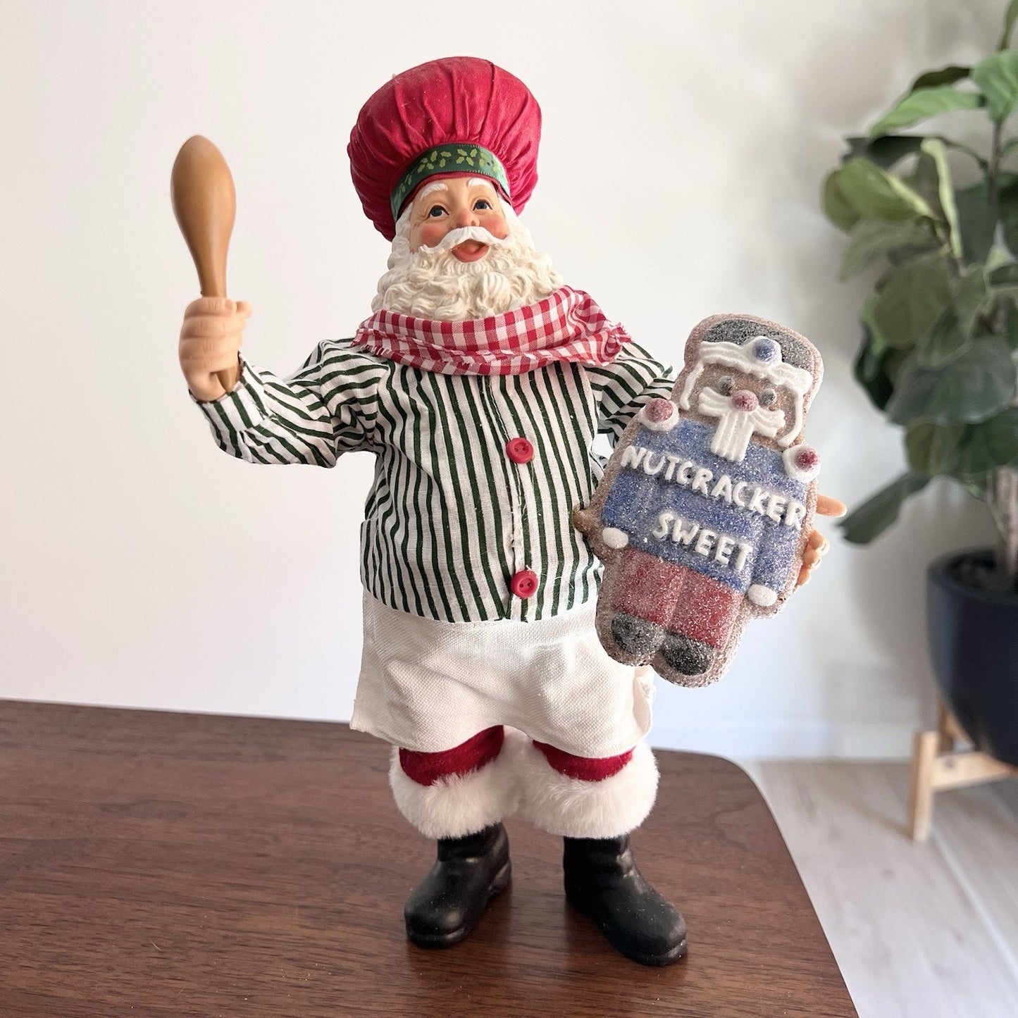 Dept 56 Clothtique Possible Dreams Nutcracker Sweet Santa Box Christmas Vintage