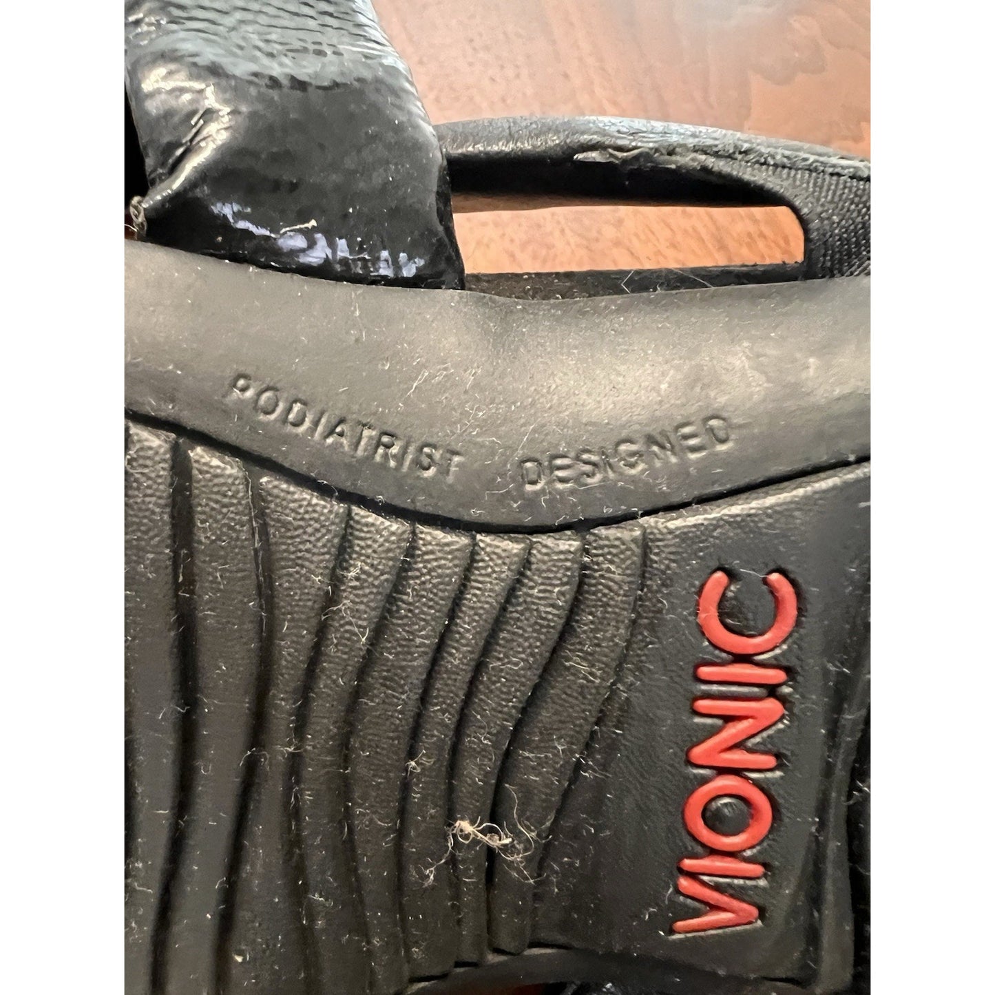 Vionic Hadlie Black Slide Sandals Women’s Size 6 Arch Support Adjustable Straps