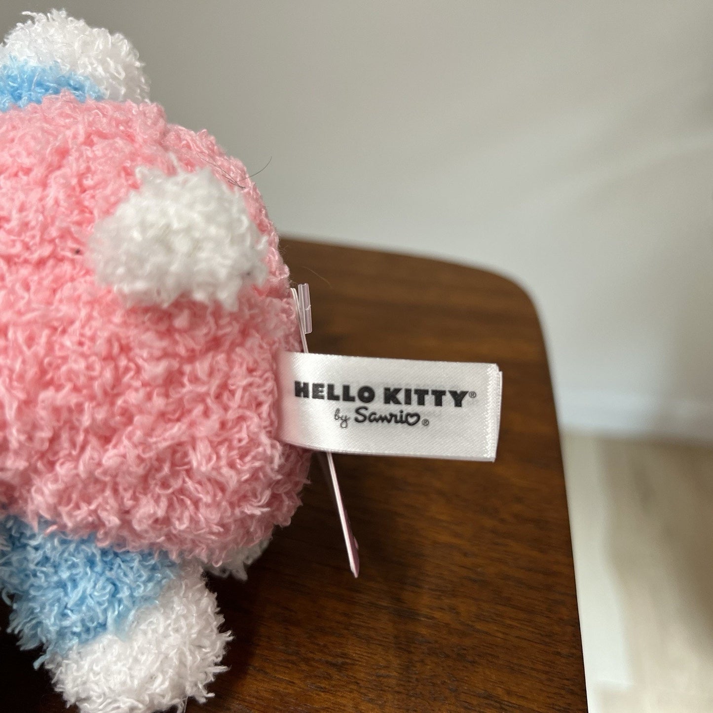 NWT Sanrio HELLO KITTY Classic Pink Overalls & Blue Shirt Red Bow Sherpa Plush