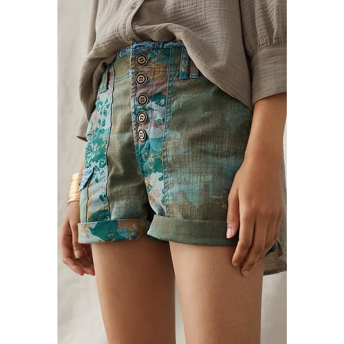 Pilcro Wanderer Short 27 Boho Patchwork Utility High Rise Button Fly Camo Floral