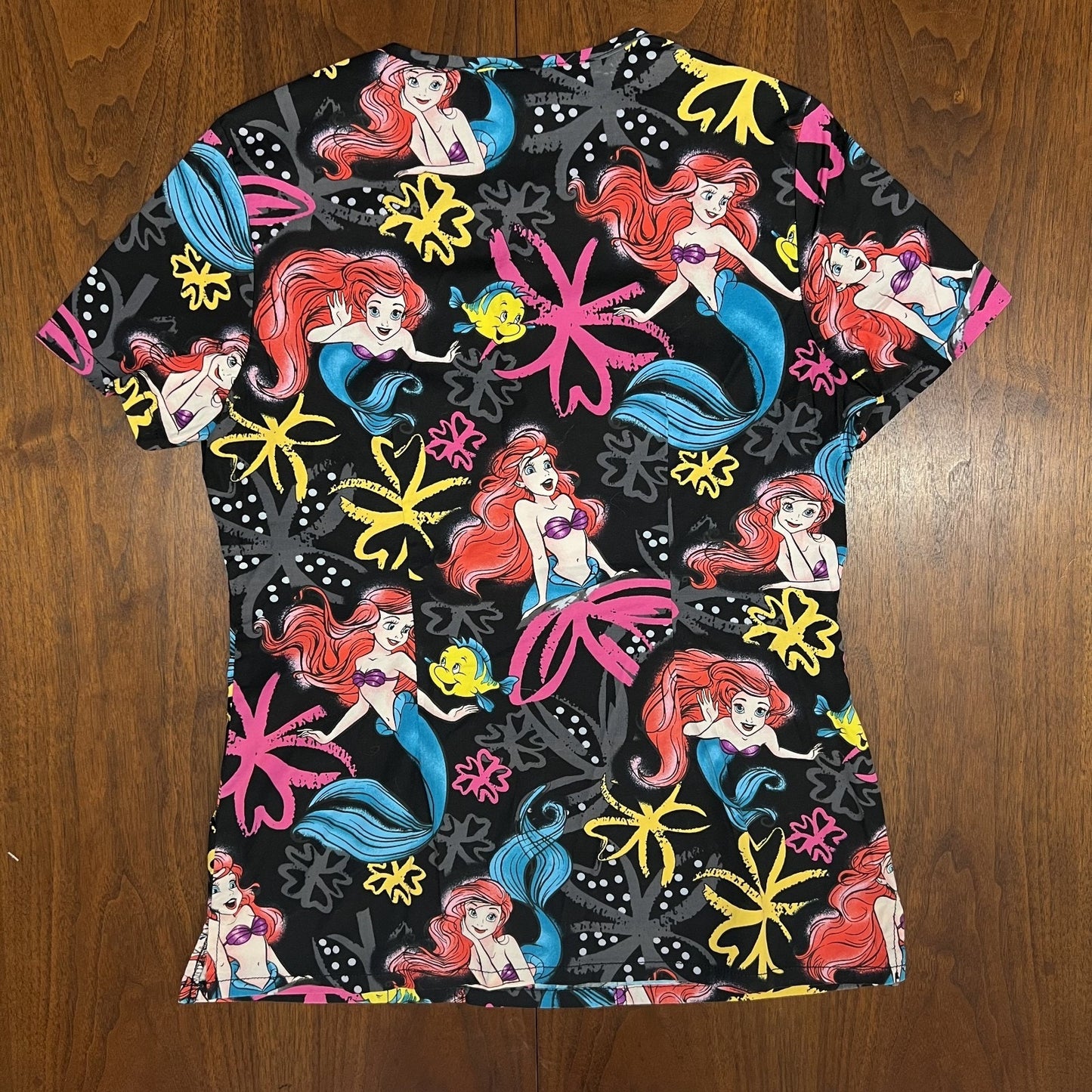 Lot of 4 Disney Scrub Tops Dumbo Little Mermaid Alice in Wonderland Peter Pan