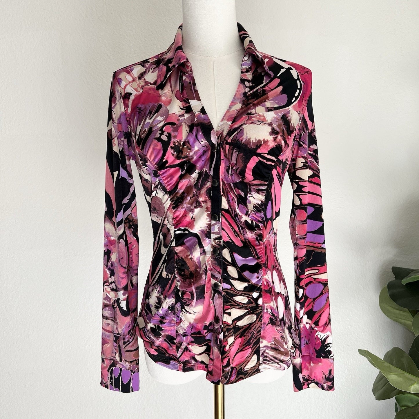 CACHÉ Button Up Blouse Y2K Pink Purple Abstract Butterfly Pearl Snap Watercolor