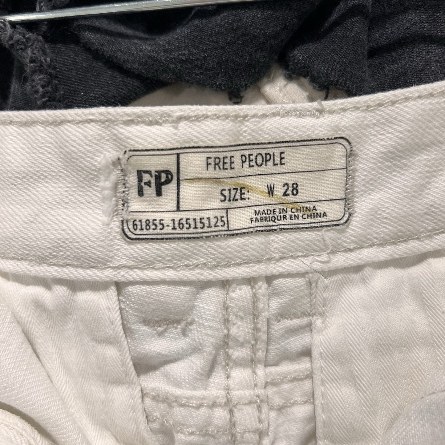 FREE PEOPLE Sweet Surrender Denim Shorts Sz 28 White Lace Embroidery Festival