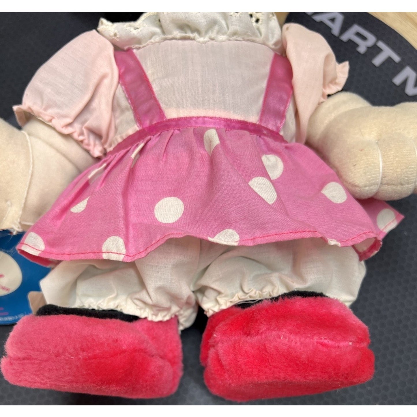 Vintage 1987 Disney Minnie Mouse plush toy the "Little Boppers" Worlds Of Wonder