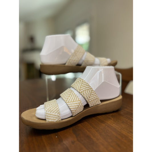 CL by Laundry Women’s Slip On Three Strap Sandal Size 6.5 Boho Style