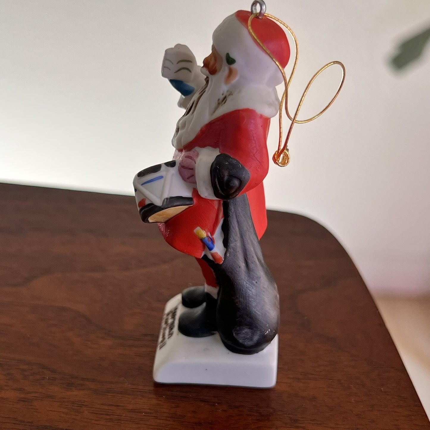 Perfect 1979 Norman Rockwell Grossman Santa Claus Christmas Porcelain Ornament