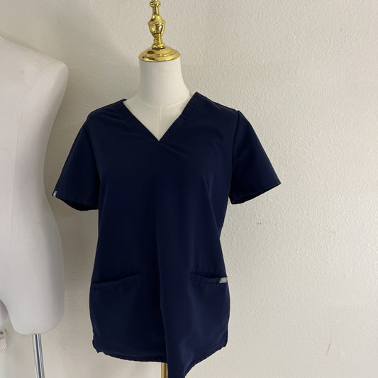 FIGS Casma 2 Pocket Women’s Scrub Top PO# 1616 Size Small Style# FW1100