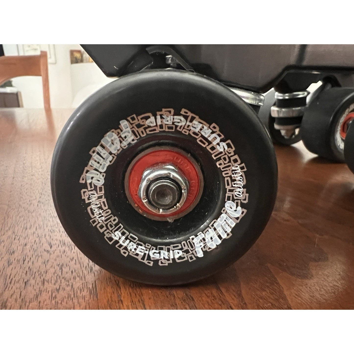 Sure-Grip International Fame Black Quad Roller Skates - Great Condition Size 7