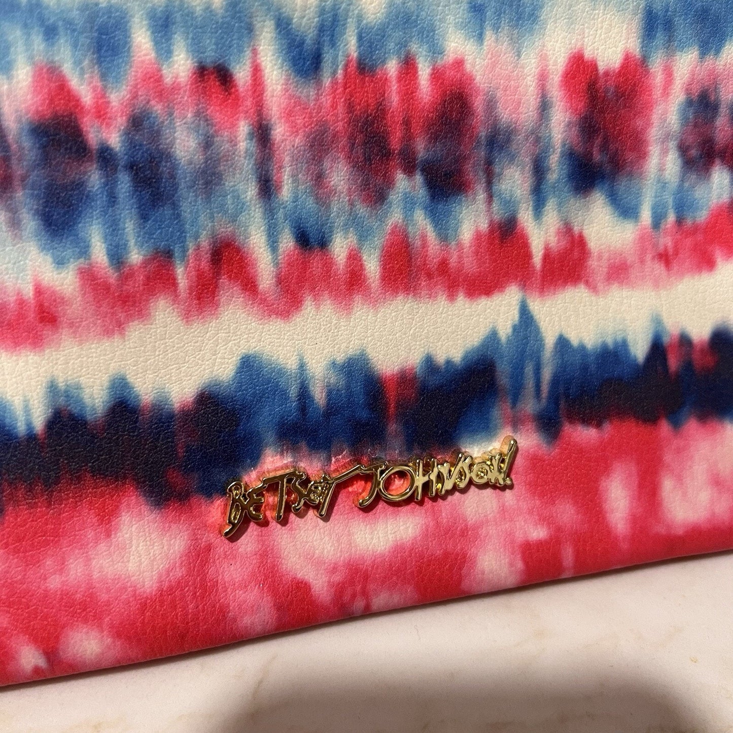NWOT Betsey Johnson Wristlet Wallet Purse Makeup Bag “Dream Big” Motivational