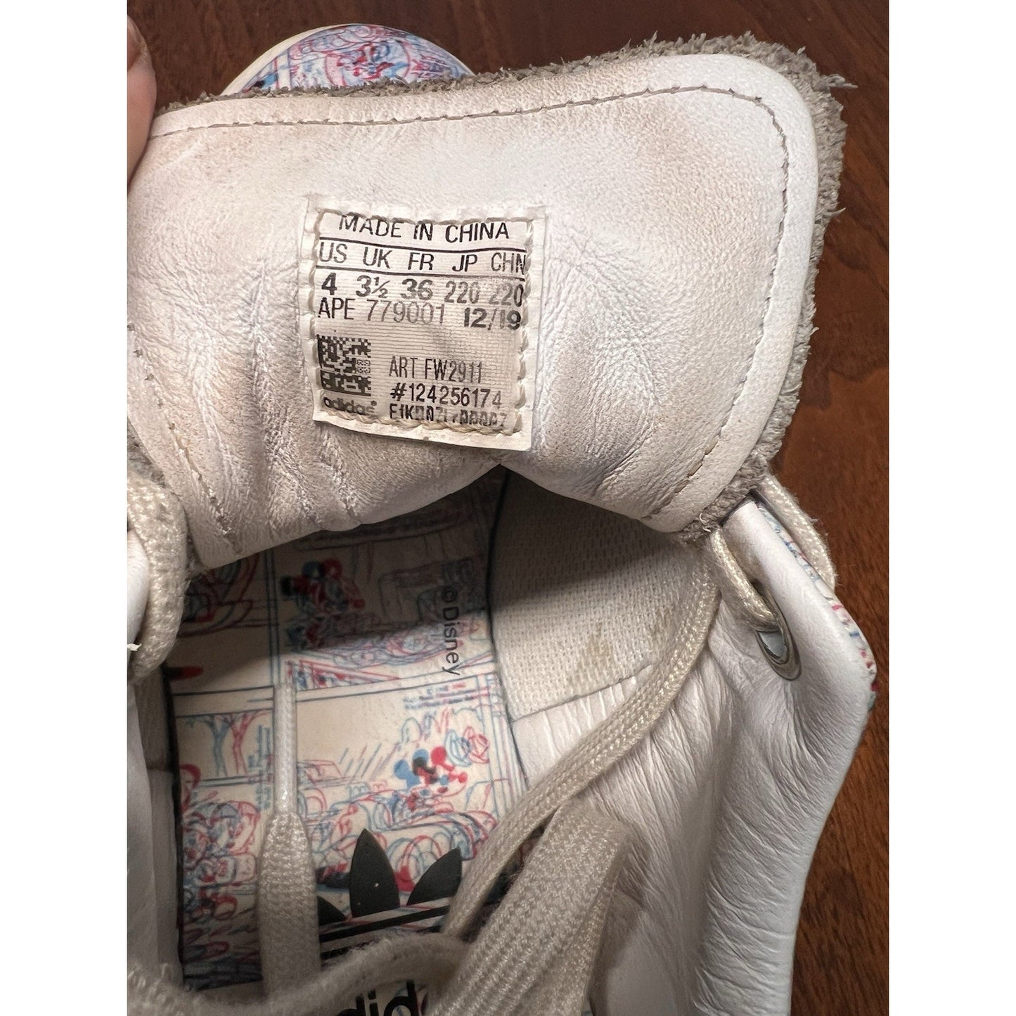 Size 4 - Disney x adidas Stan Smith Mickey Mouse Comic Strip