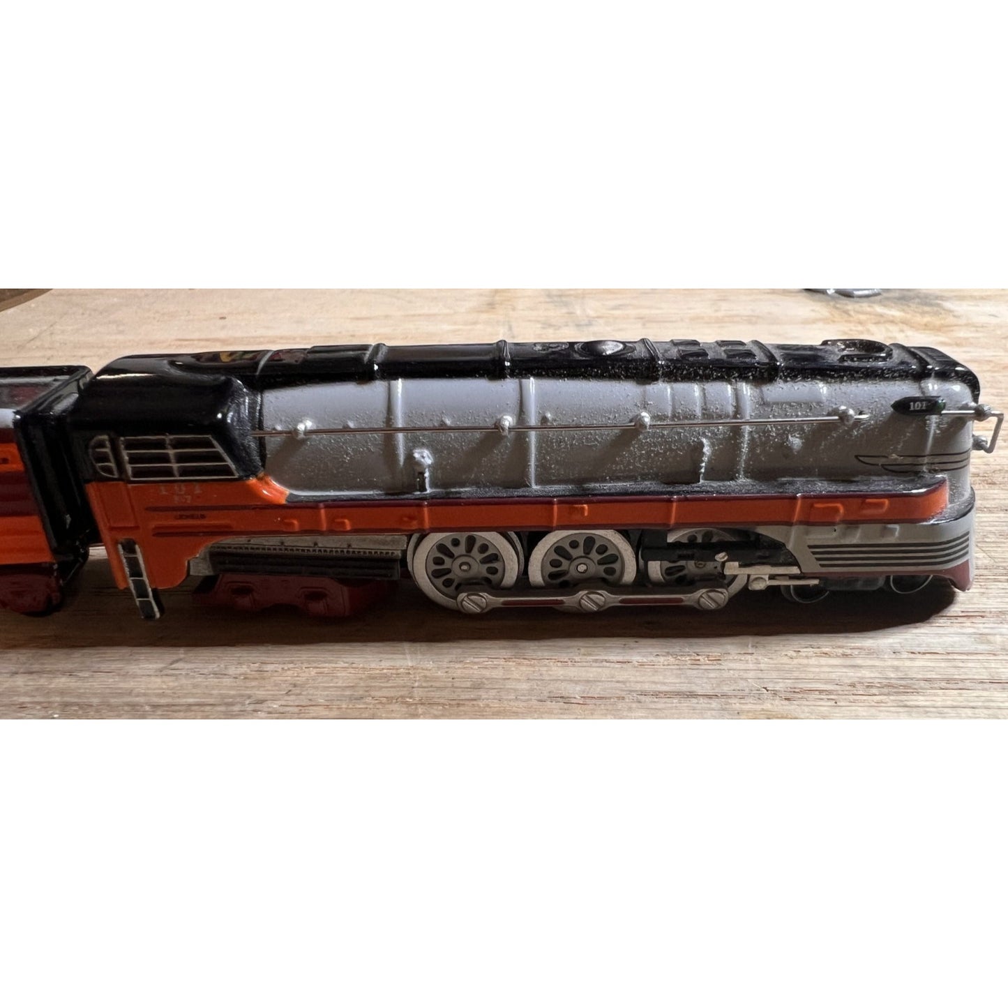 Vintage Hallmark Cards Keepsake 2004 Lionel Milwalkee Road Train Engine Diecast
