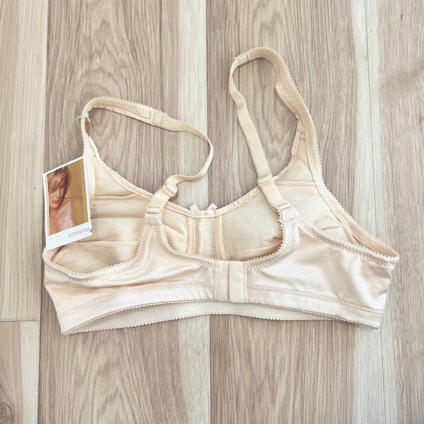 Amoena Dorothy Mastectomy Pocket Bra Soft Cup 32A Nude Post Surgery Wireless