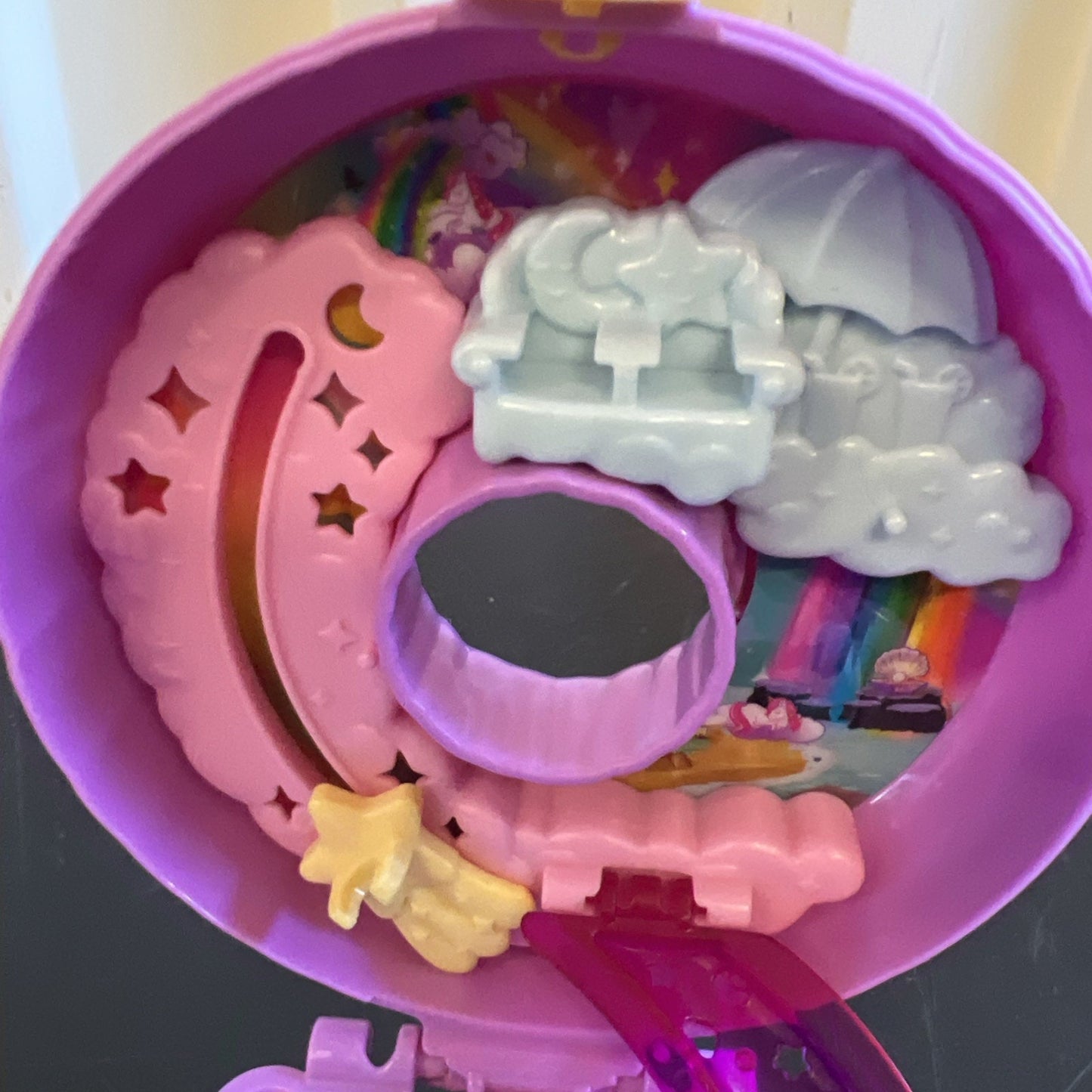 Polly Pocket Sparkle Cove Adventure Unicorn Floatie Compact Play Set w/ Figures