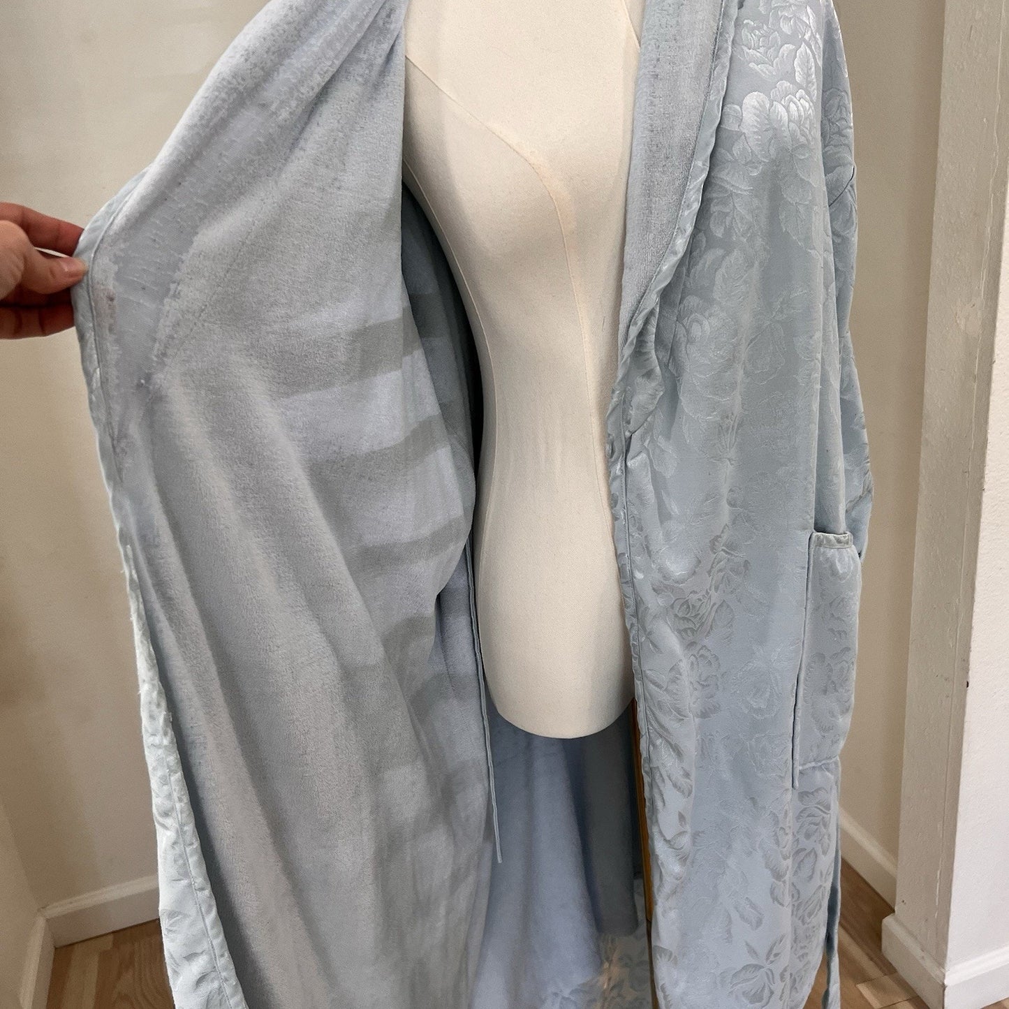 Victorias Secret Gold Label Terry Satin Long Robe XS/S Belted Old Hollywood