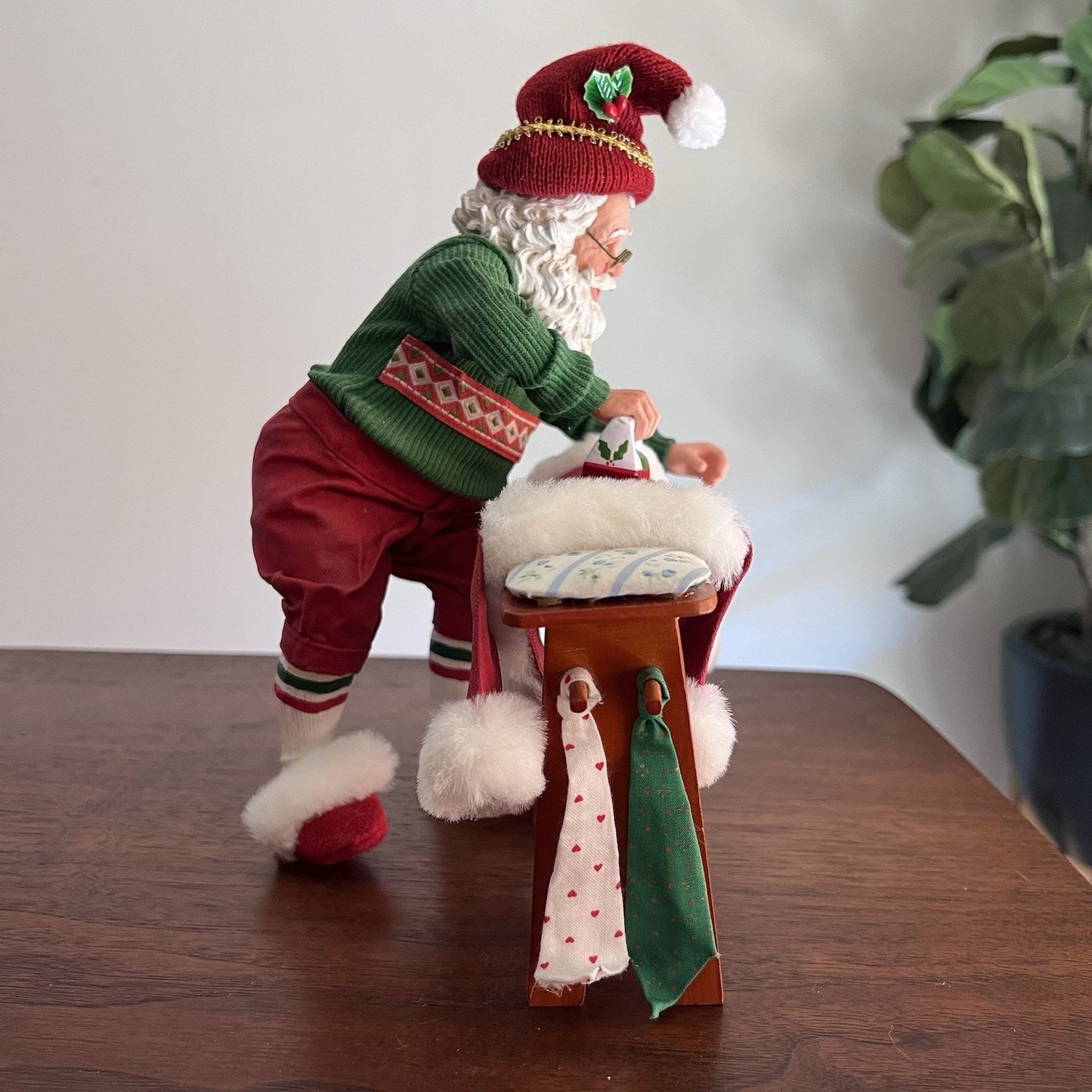 RARE Dept 56 Clothtique Possible Dreams It’s Almost Time 71004 Santa Christmas