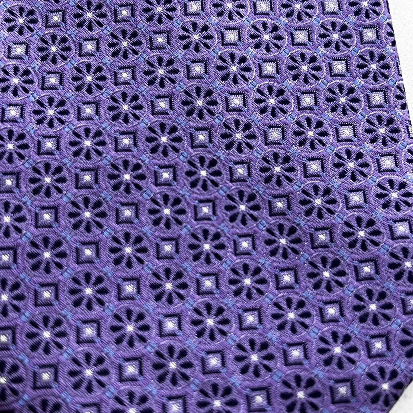 Saks Fifth Avenue Black Label 100% Silk Purple Geometric Designer Luxury Necktie