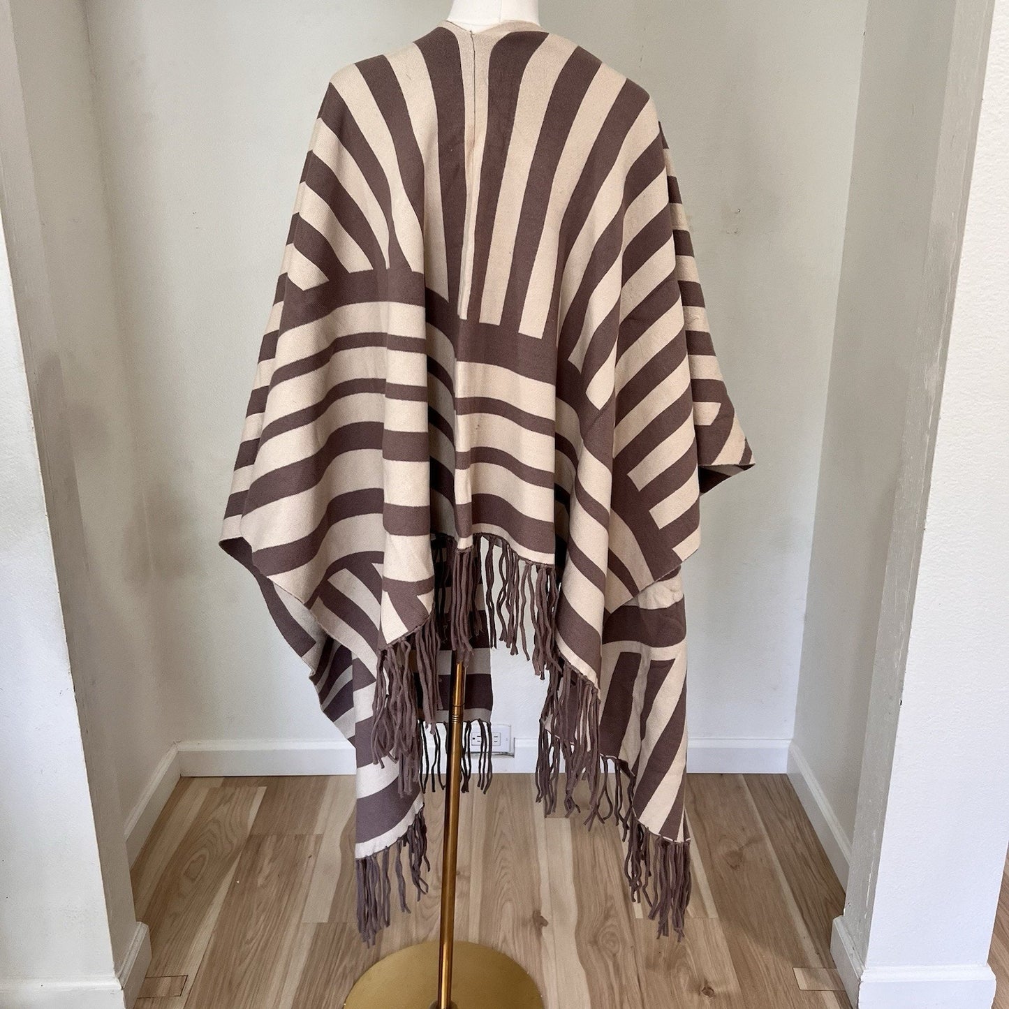 Brian Bailey Poncho Ruana Wrap Travel Chic Cozy Boho Neutral Minimalist Coastal