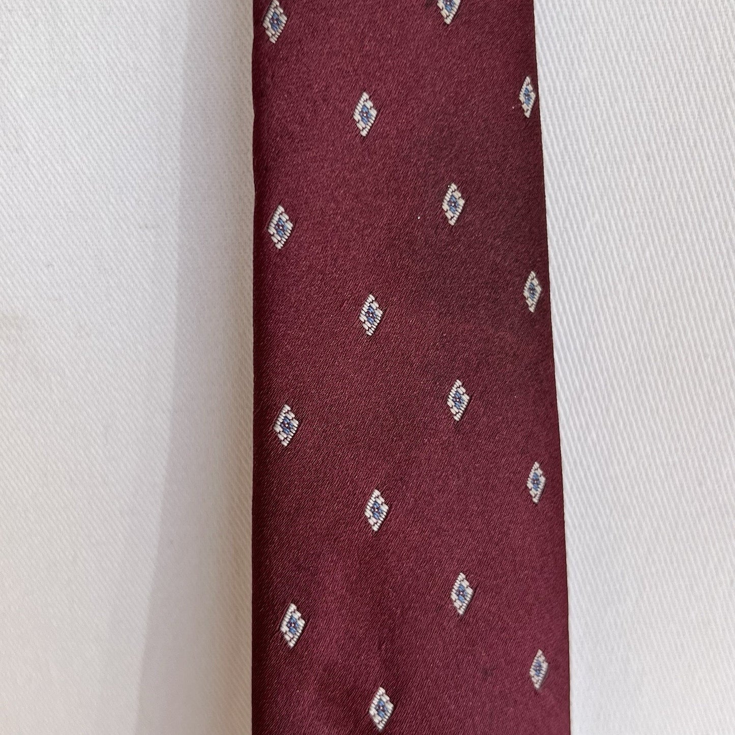 Etienne Aigner Tie 57x3.5 Red Maroon Diamond Dots Necktie Designer Luxury