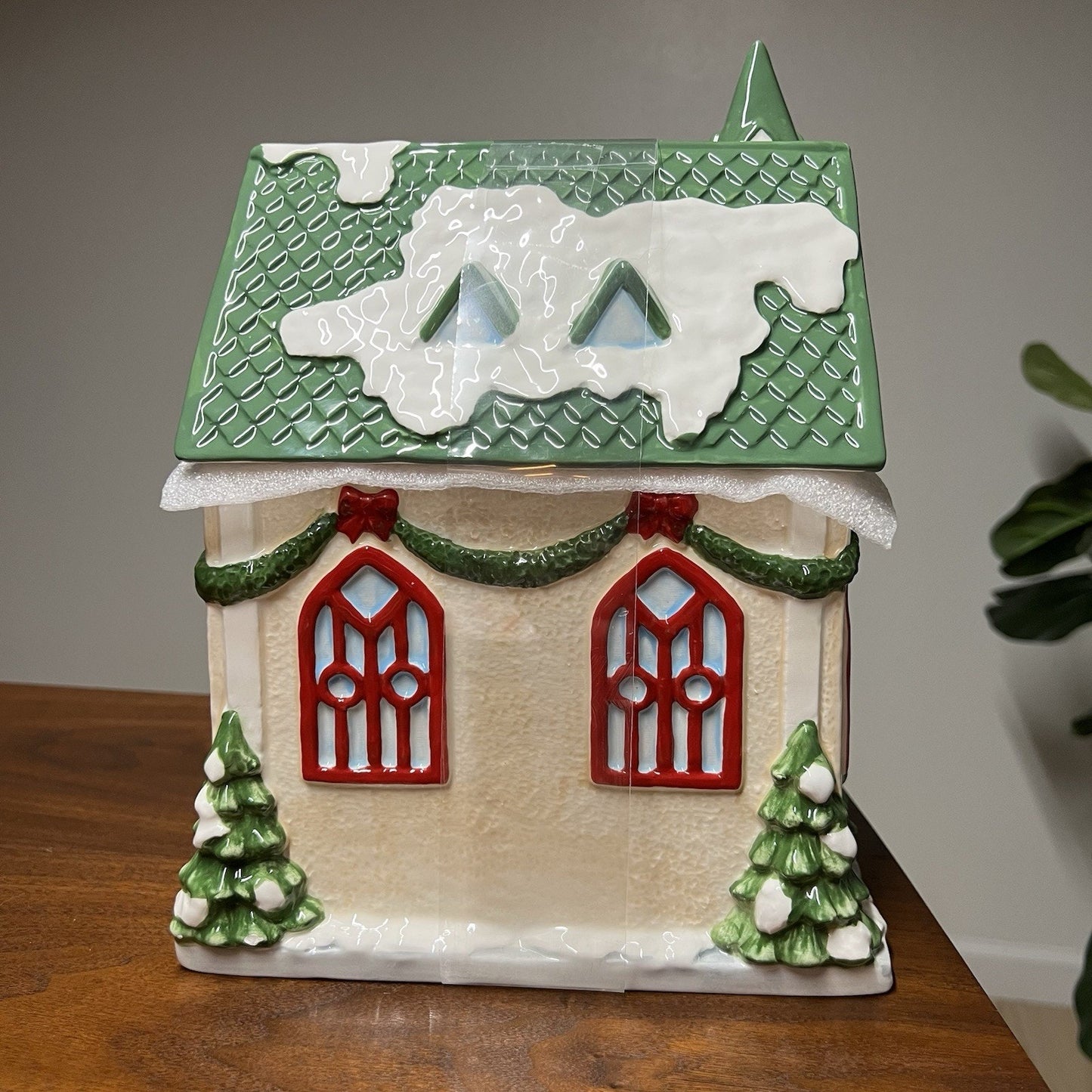 NWT Ridgefield Home Holiday Time Cookie Jar Canister Christmas Classic Cozy
