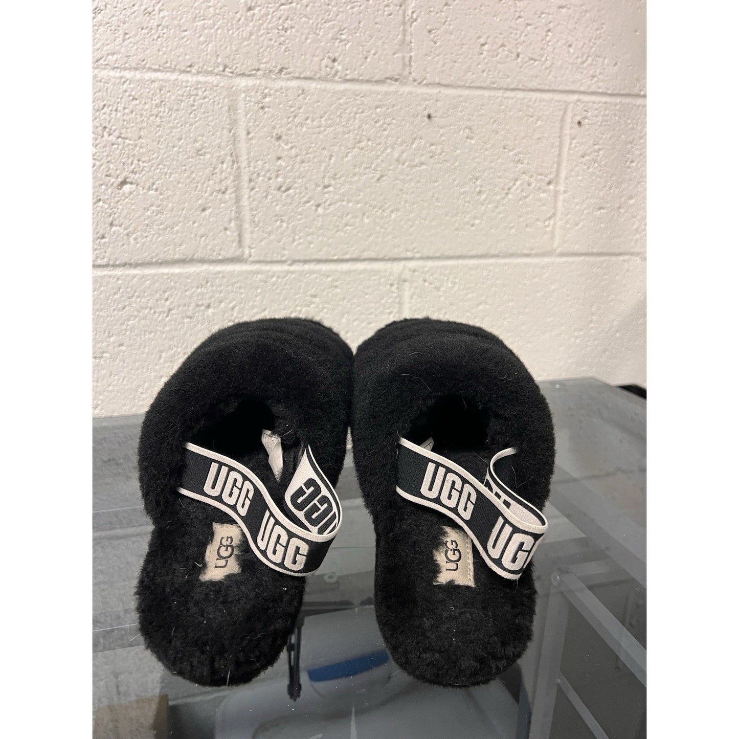 UGG Australia Fluff Yeah Women's Slide Sandal, Size US 7 - Black Strap Heel
